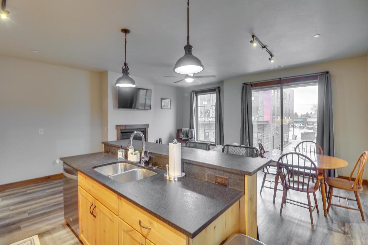 Downtown Columbia Falls Condo 16 Mi To Ski Resort Exterior photo