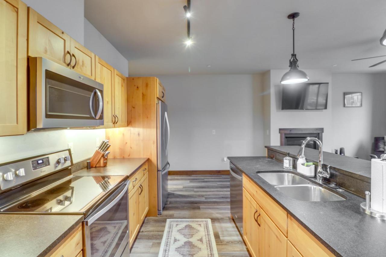 Downtown Columbia Falls Condo 16 Mi To Ski Resort Exterior photo